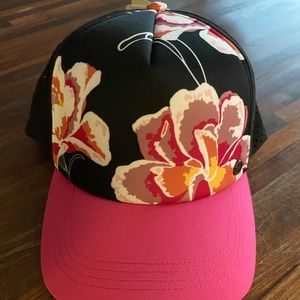 Women’s Roxy Trucker Cap